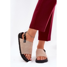 Sandalias para mujeres con gamuza ecológica en la plataforma beige 2 Sandalias para mujeres con gamuza ecológica en la plataforma beige 2