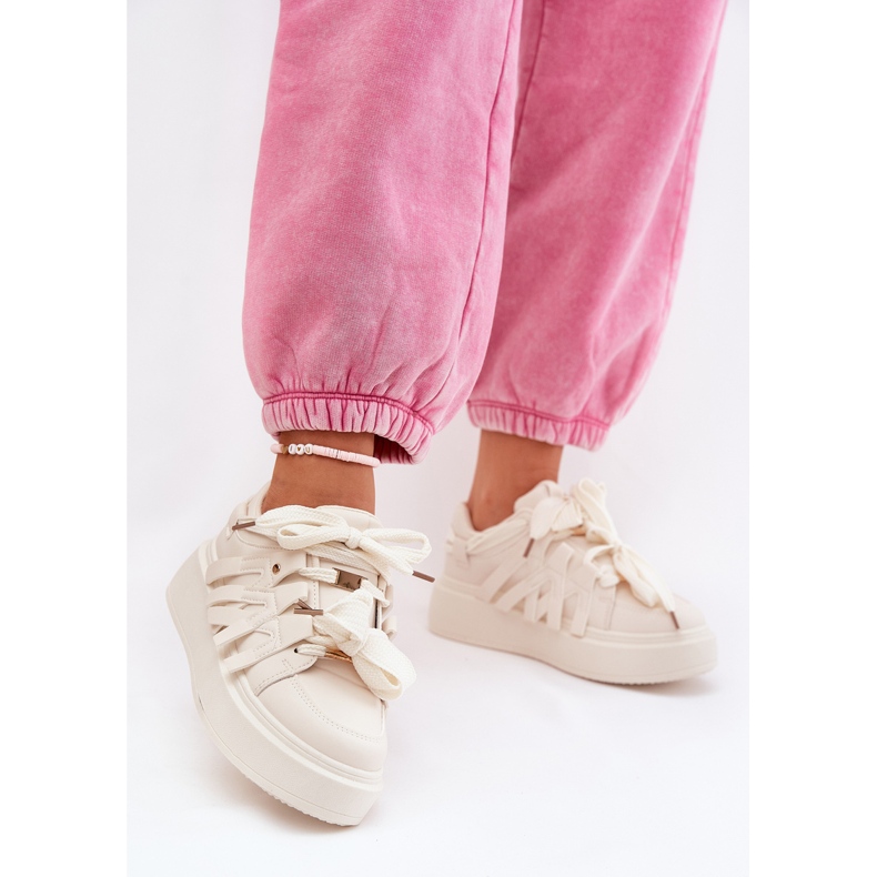 Zapatillas de zapatillas de cuero en la plataforma beige 2