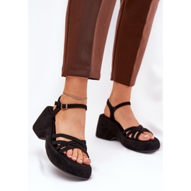 Sandalias en la plataforma y cuñas con Eco Suede Black negro 2