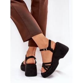 Sandalias en la plataforma y cuñas con Eco Suede Black negro 5
