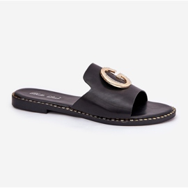 Zapatillas para mujeres de cuero ecológica con un detalle decorativo negro 4