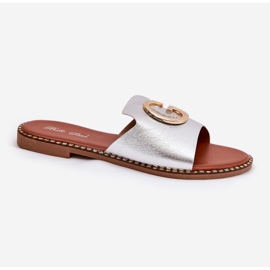 Zapatillas para mujeres de cuero eco con un detalle de plata decorativo gris 4