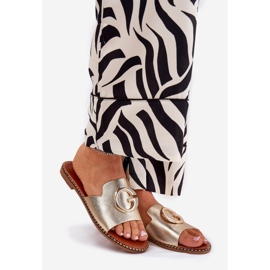 Zapatillas para mujeres de cuero ecológica con un detalle de oro decorativo dorado 1 Zapatillas para mujeres de cuero ecológica con un detalle de oro decorativo dorado 1