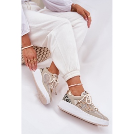 Zapatos deportivos femeninos con tachuelas de malla y beige 7
