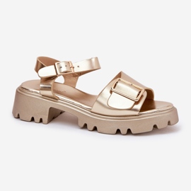 Sandalias para mujeres de cuero ecológica con hebilla dorada dorado 4