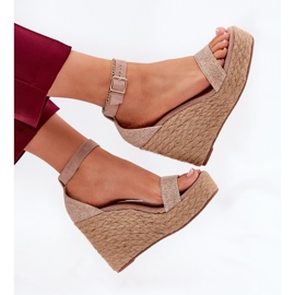 Sandalias para mujeres para cuña con trenza de color caqui beige 6