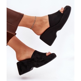 Zapatillas para mujeres de gamuza ecológica en la plataforma y cuñas negras negro 7