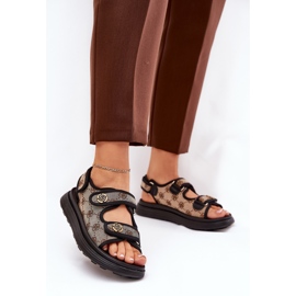 Sandalias de material estampado para mujeres con detalles dorados beige-negros 2 Sandalias de material estampado para mujeres con detalles dorados beige-negros 2