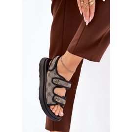 Sandalias de material estampado para mujeres con detalles dorados beige-negros 6
