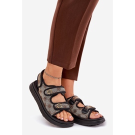 Sandalias de material estampado para mujeres con detalles dorados beige-negros 1 Sandalias de material estampado para mujeres con detalles dorados beige-negros 1