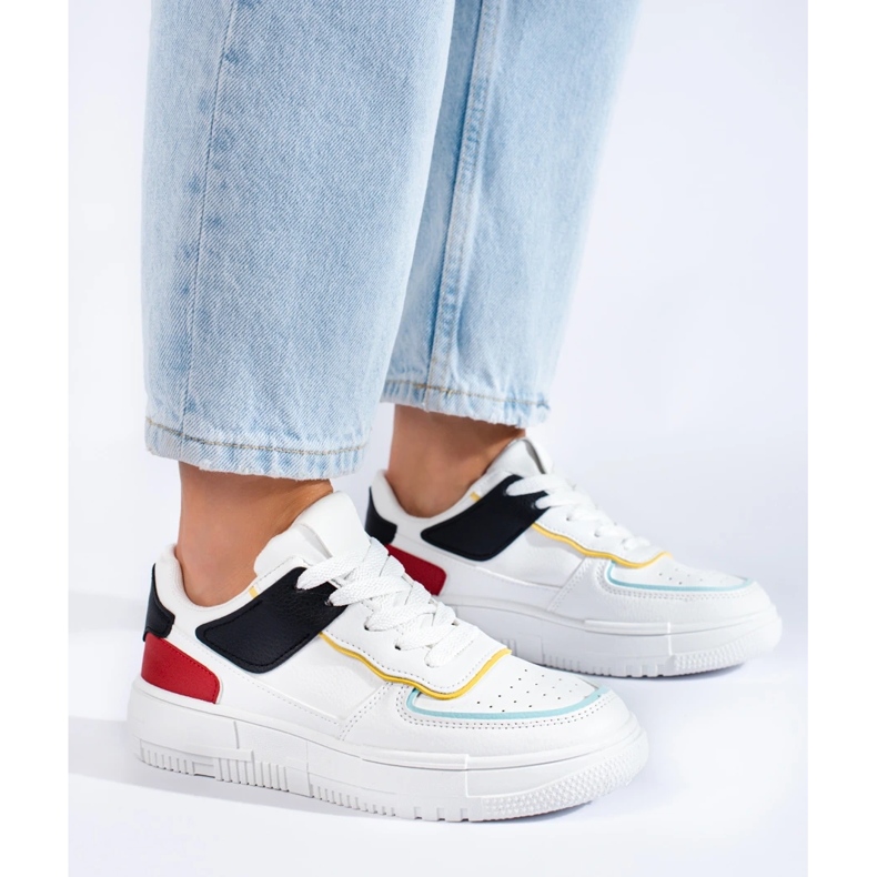 Zapatillas en la plataforma blanco 2