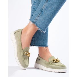 Cómodos mocasines de mujer en la plataforma verde Shelovet 3
