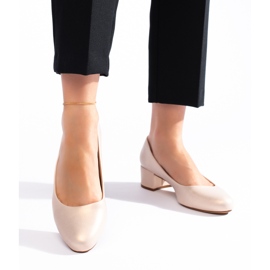 Elegantes zapatos de tacón bajo con perlas de Sergio Leone beige 2