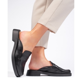 Chanclas negras con suela gruesa. negro 2