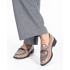 Goodin Mocasines de mujer charol beige 3