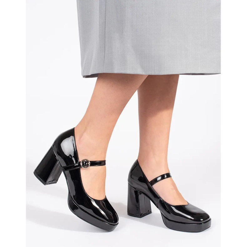 Seastar Zapatos de mujer de charol negro con tacón y hebilla. 1