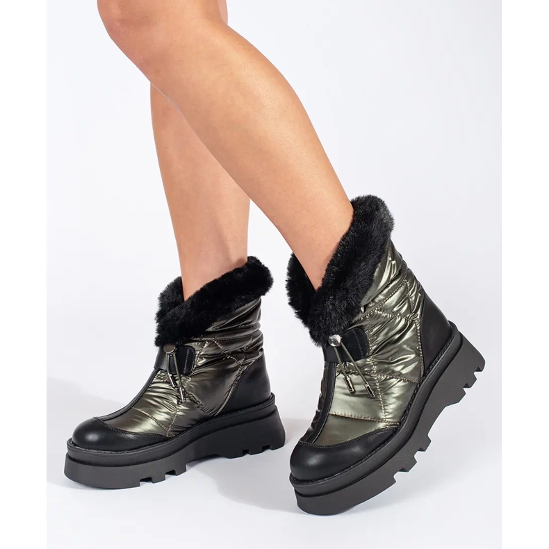 Seastar Botas de nieve de mujer verdes con pelo negro en la plataforma. 1