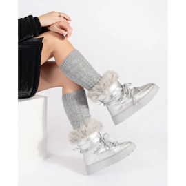 Botas de nieve plateadas de mujer con pelo y suela gruesa. plata 1