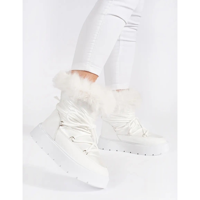 Botas de nieve blancas de mujer con pelo y suela gruesa. blanco 1 Botas de nieve blancas de mujer con pelo y suela gruesa. blanco 1