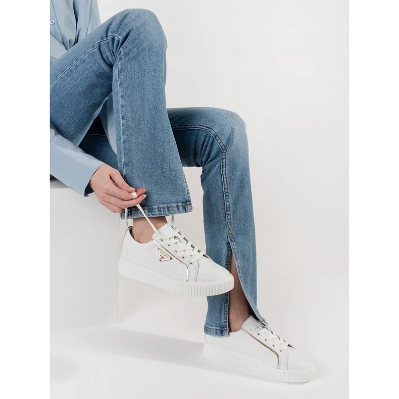 Goodin Zapatillas blancas de cuero en una suela gruesa blanco 1