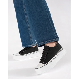 Zapatillas de mujer negras con suela gruesa. negro 1