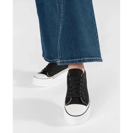 Zapatillas de mujer negras con suela gruesa. negro 3
