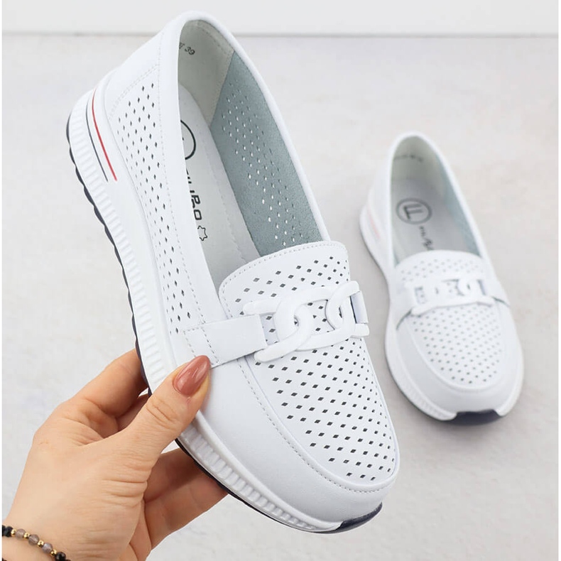 Zapatos de cuero para mujeres en la plataforma de Openwork Białe Filippo DP4400 blanco 1 Zapatos de cuero para mujeres en la plataforma de Openwork Białe Filippo DP4400 blanco 1