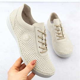 Zapatos de cuero para mujeres Beige perforados Rieker 52546-60 6