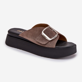 Flip fallas de gamuza para mujeres con una hebilla en la plataforma Zazoo 3019 Brown marrón 4