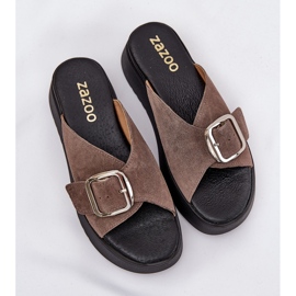 Flip fallas de gamuza para mujeres con una hebilla en la plataforma Zazoo 3019 Brown marrón 7