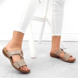 Cómodas chanclas Rieker RKR681 beige 5
