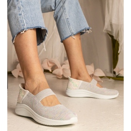 Zapatillas de zapatillas para mujeres coloridas en una suela prensada multicolor 1