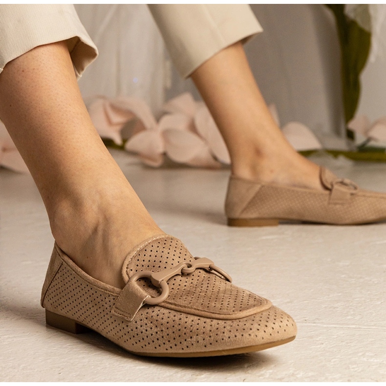 Mocasines de puesta de trabajo de mujeres marrones con un adorno marrón 1