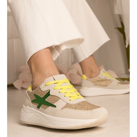 Zapatillas deportivas beige femeninas con brillo 2