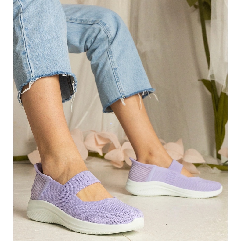 Zapatillas violetas para mujeres en una suela prensada púrpura 1