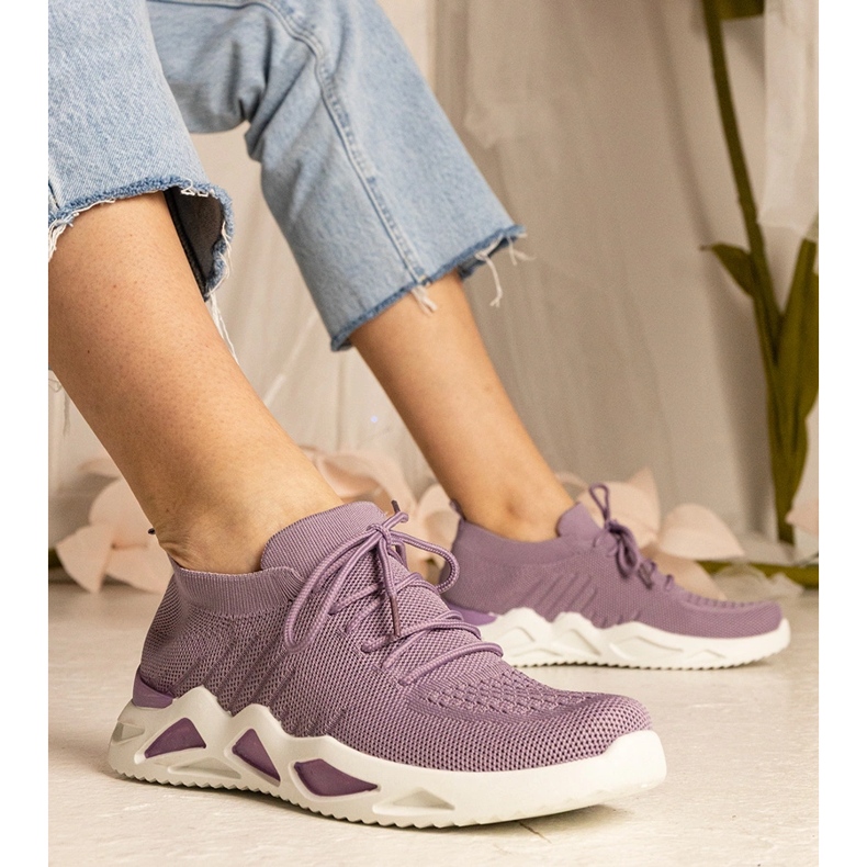 Zapatillas violetas para mujeres con una parte superior de SHOCKING púrpura 1