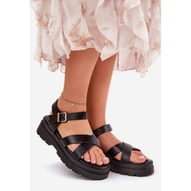 Sandalias de mujeres en la plataforma con cuero ecológico negro 1