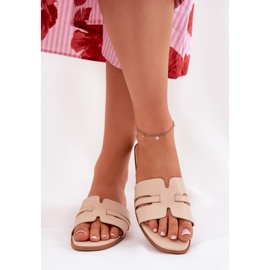 Chanclas para mujeres de cazón plano con recortes de cuero ecológico beige 2