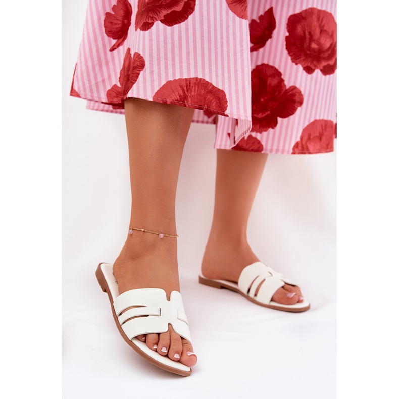 Chanclas para mujeres con cañón plano con recortes de cuero ecológico blanco 2