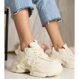 Zapatillas beige deportes masivos femeninos 1
