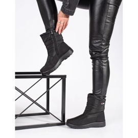 Botas de nieve ligeras de mujer en color negro 1