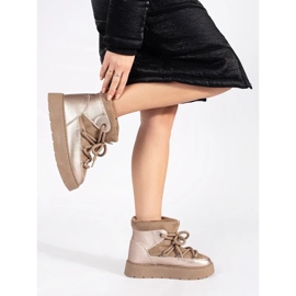 Botas de nieve de mujer con cordones y suela gruesa en color beige 1 Botas de nieve de mujer con cordones y suela gruesa en color beige 1