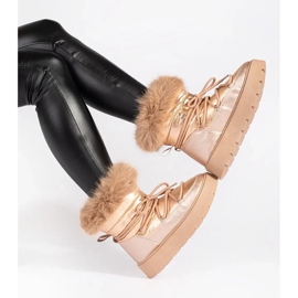 Botas de nieve doradas de mujer con pelo y suela gruesa. dorado 4