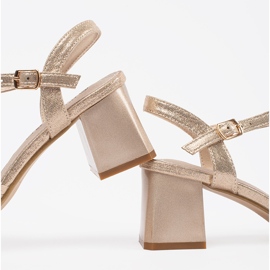 Goodin Sandalias doradas elegantes en un poste bajo dorado 1 Goodin Sandalias doradas elegantes en un poste bajo dorado 1