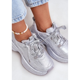 Zapatillas de deporte para mujeres decoradas con circones de plata 7