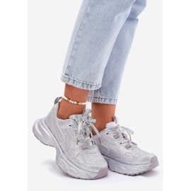 Zapatillas de deporte para mujeres decoradas con circones de plata 1