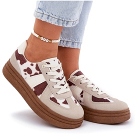 Zapatillas para mujeres en la plataforma en parches beige 4