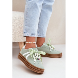 Zapatillas para mujeres en la plataforma con adornos verdes 2