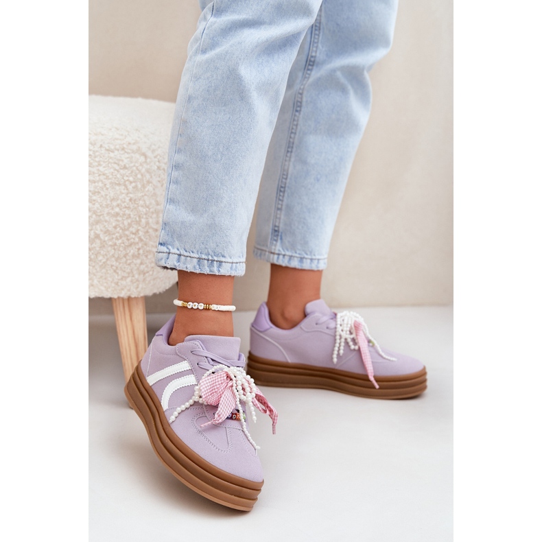 Zapatillas para mujeres en la plataforma con decoraciones moradas púrpura 2