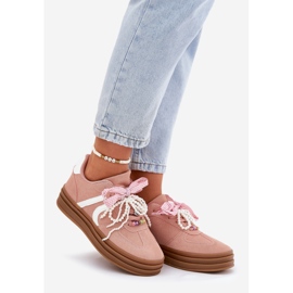 Zapatillas para mujeres en la plataforma con decoraciones rosas 1